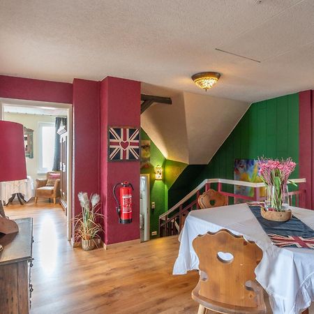 The Little Britain Inn Themed Hotel One Of A Kind In Europe Vettelschoß Εξωτερικό φωτογραφία