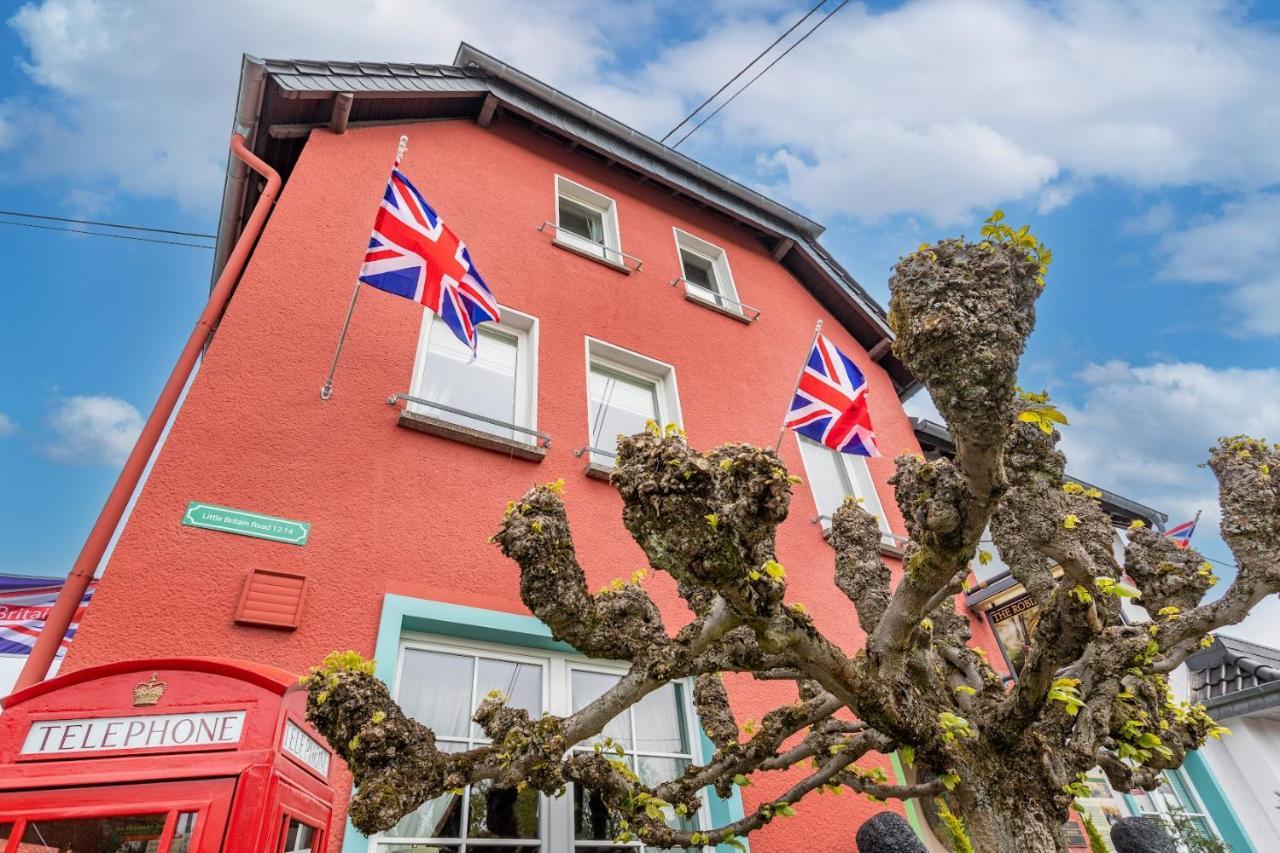 The Little Britain Inn Themed Hotel One Of A Kind In Europe Vettelschoß Εξωτερικό φωτογραφία